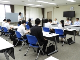 写真：広報活動の様子（東北大学法学部の皆さん）